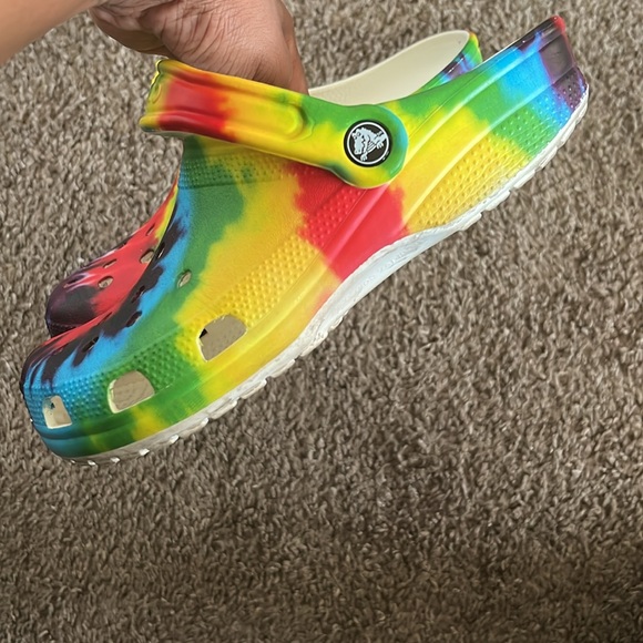 Crocs Colorful Tie-Dye Clogs - Picture 8 of 12